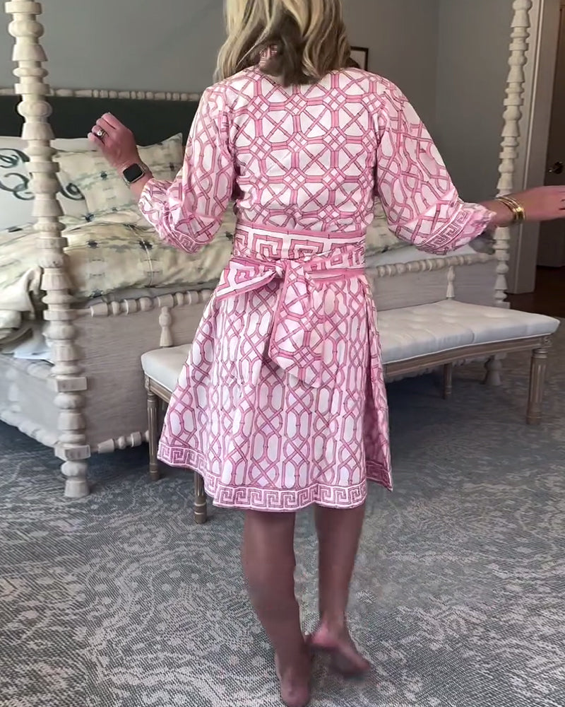 Loses Kleid mit Laternenärmeln, Stehkragen und Print