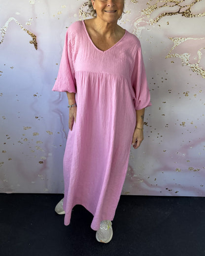 Einfarbiges, plissiertes Kleid im Waldstil mit V-Ausschnitt