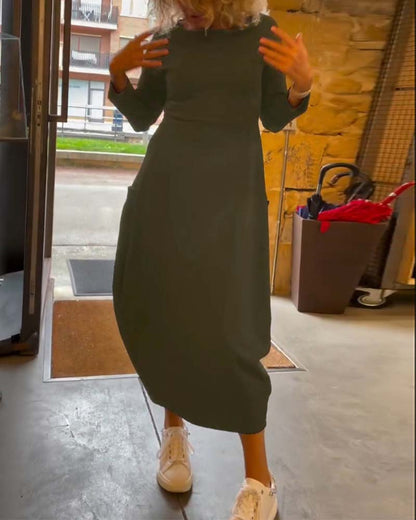 Abito con scollo tondo e maniche lunghe, tascabile, tinta unita