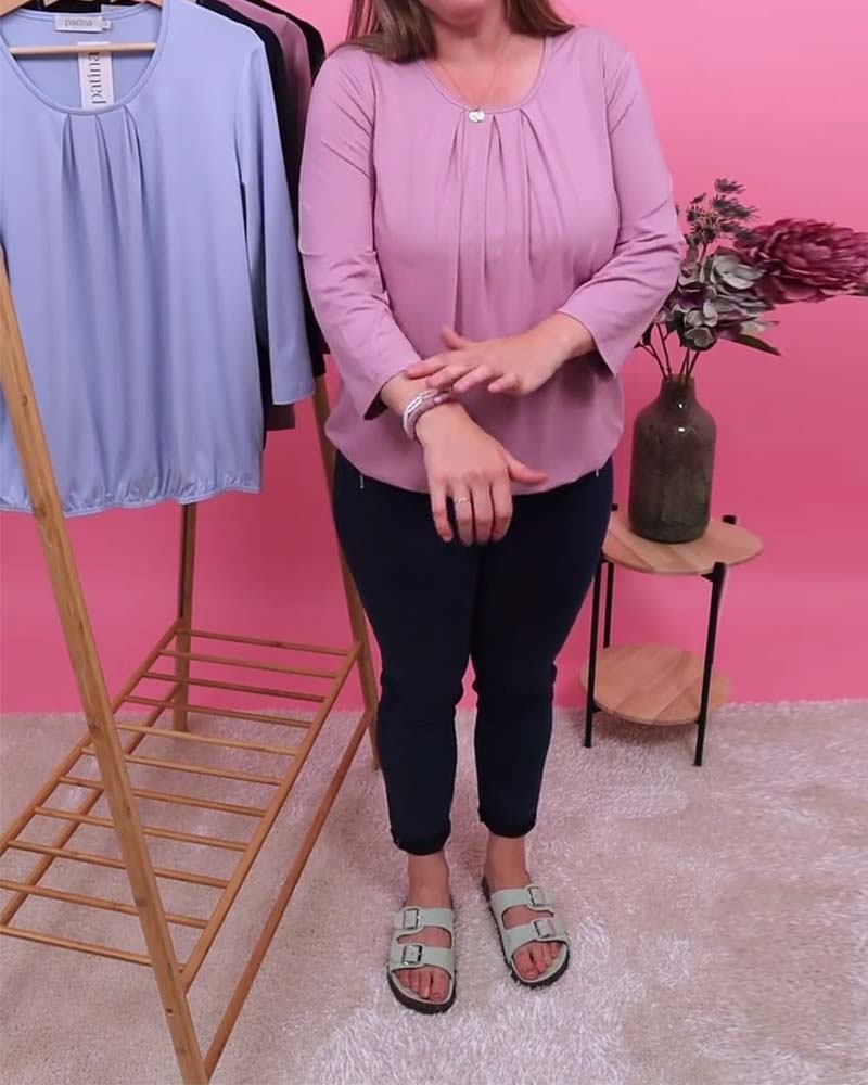 Crew Neck Pleated 3/4-Sleeve Top