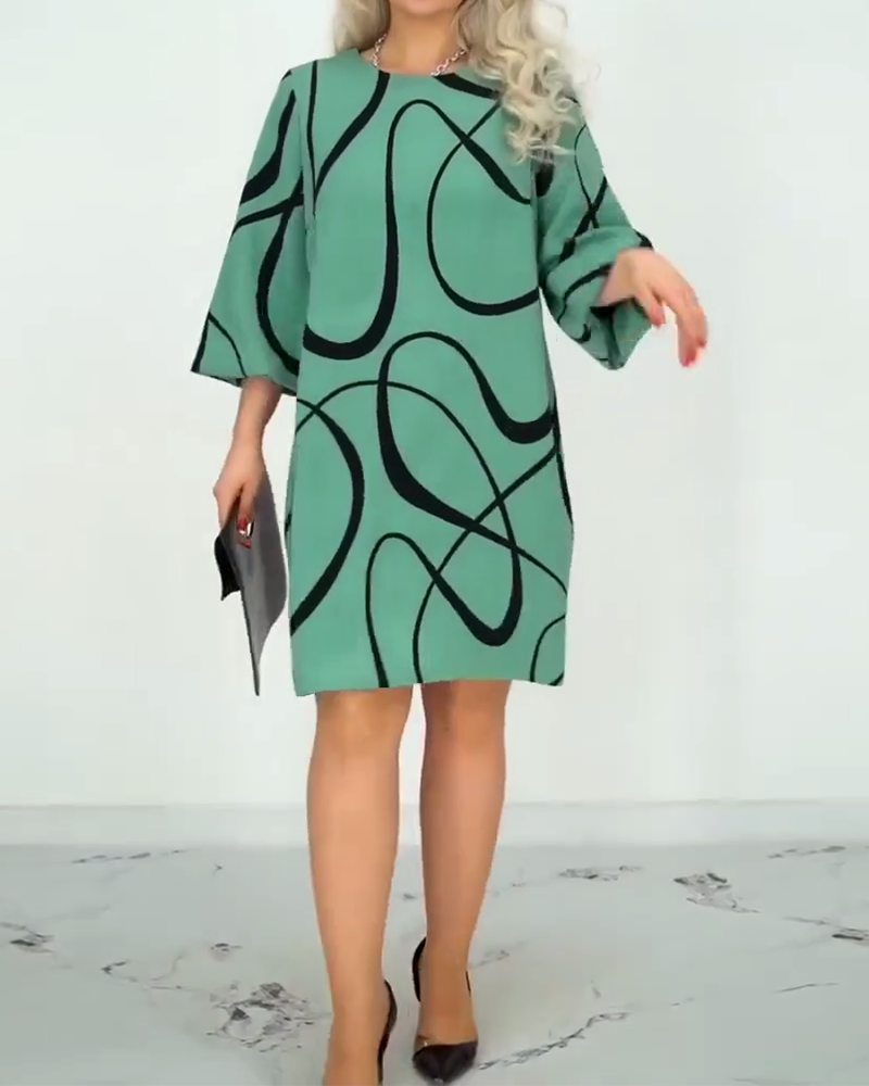 Bedrucktes Kleid mit Rundhalsausschnitt und modischem Design