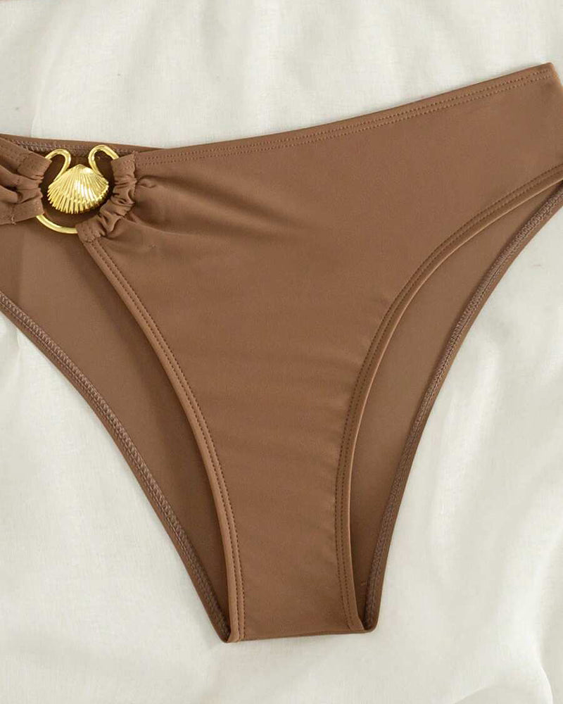 Sexy Bikini mit einfarbigen Metallknöpfen