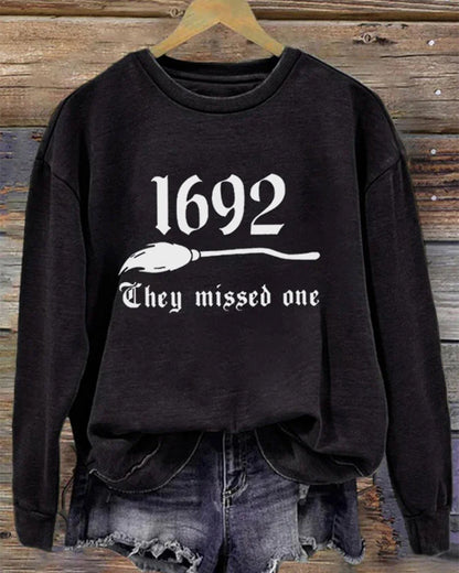 Women's 1692 They Missed One Salem Witch Printed Round Neck Long Sleeve Sweatshirt 2024 f/w halloween sweatshirts