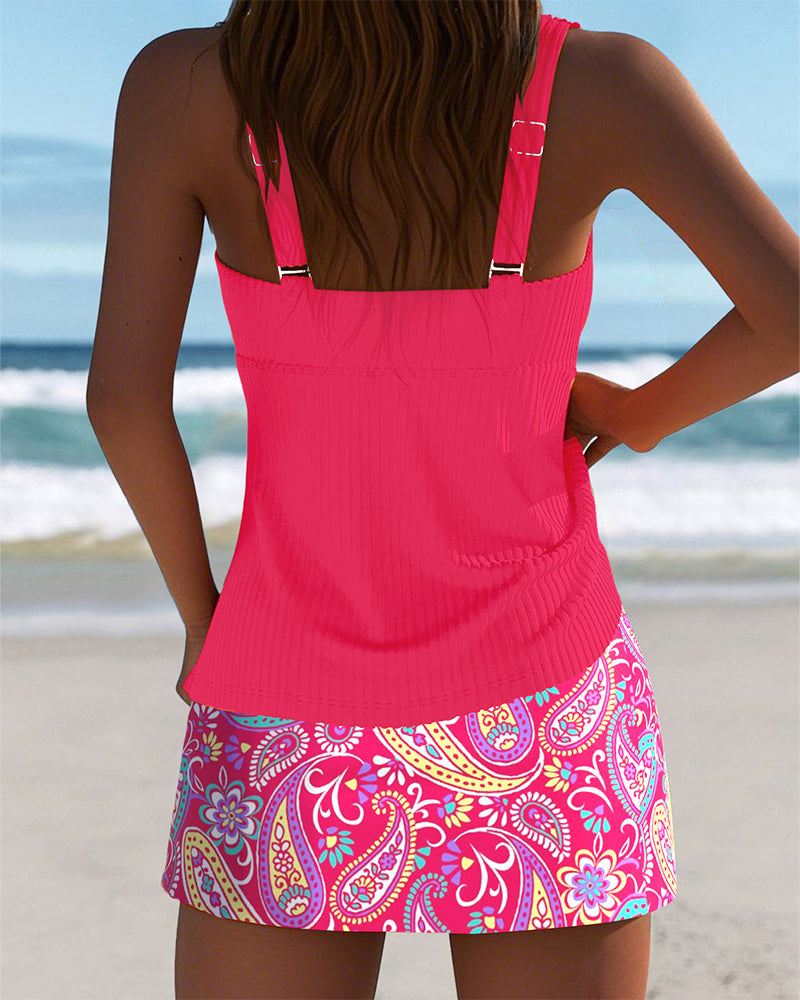 Gestreifter ärmelloser Badeanzug mit Rock