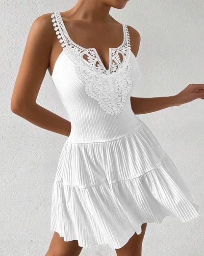 Sexy Strapskleid in Volltonfarbe mit Hohlsaum