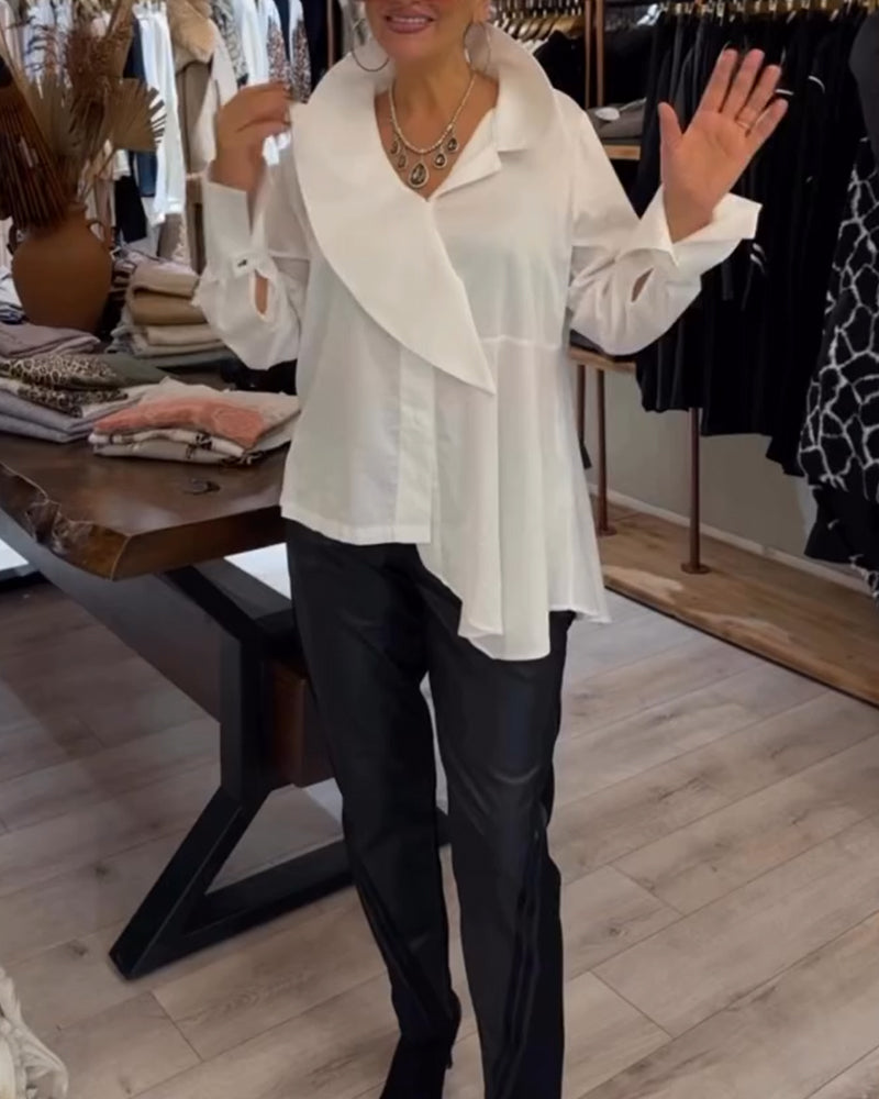 Chemise unie à revers irréguliers