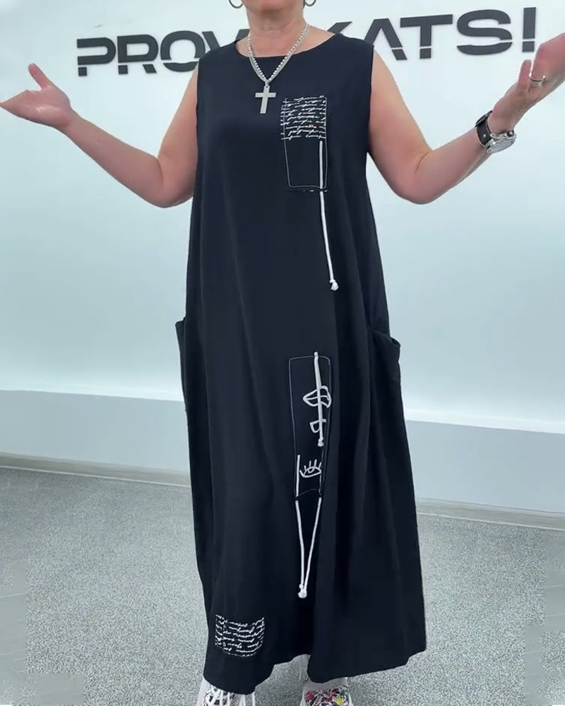 Ärmelloses Oversize-Kleid mit Buchstaben-Print
