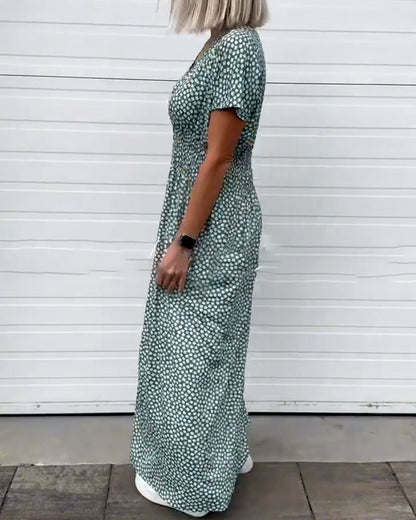 Kurzarmkleid mit V-Ausschnitt und bedruckter Taille