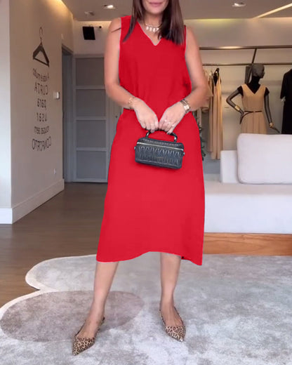 Lässiges, ärmelloses, einfarbiges, geteiltes Kleid mit V-Ausschnitt