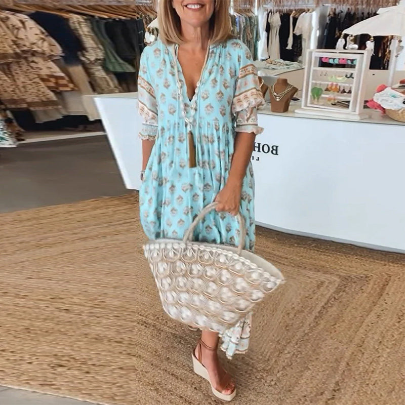 Abito casual stampato con scollo a V e mezza manica