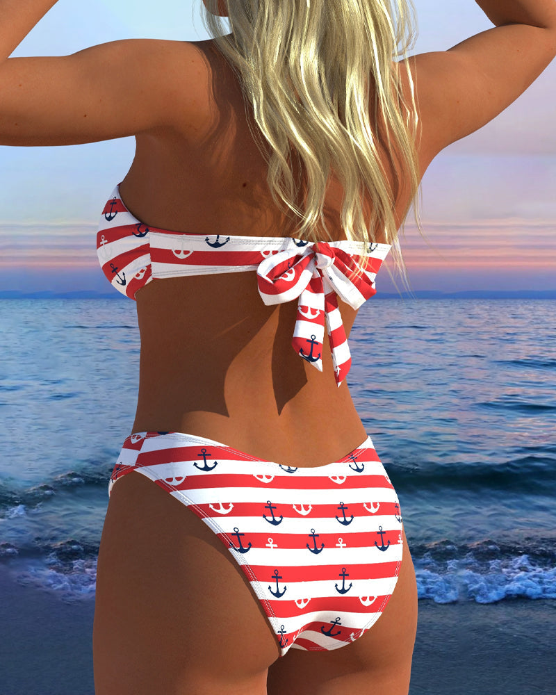 Sexy gestreifter Triangel-Badeanzug