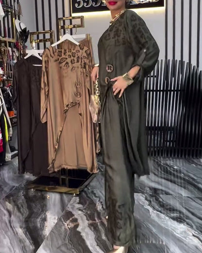 Temperamentvoller bedruckter Anzug mit unregelmäßigem Muster