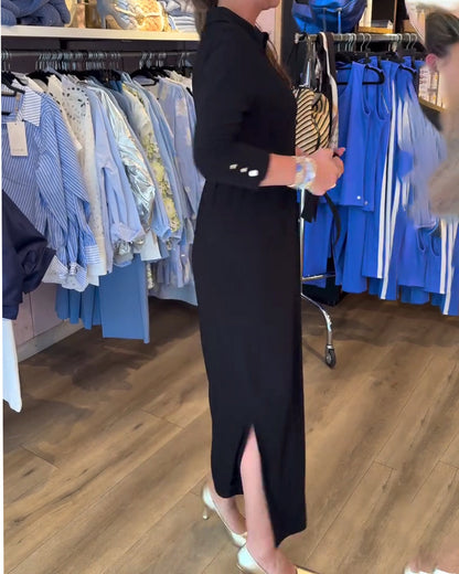 Schlankes Kleid mit Revers und einfarbiger Krawatte