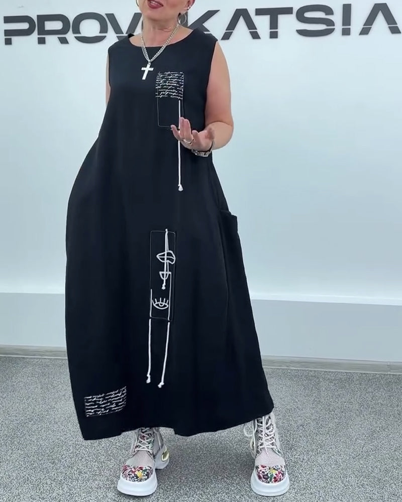 Ärmelloses Oversize-Kleid mit Buchstaben-Print