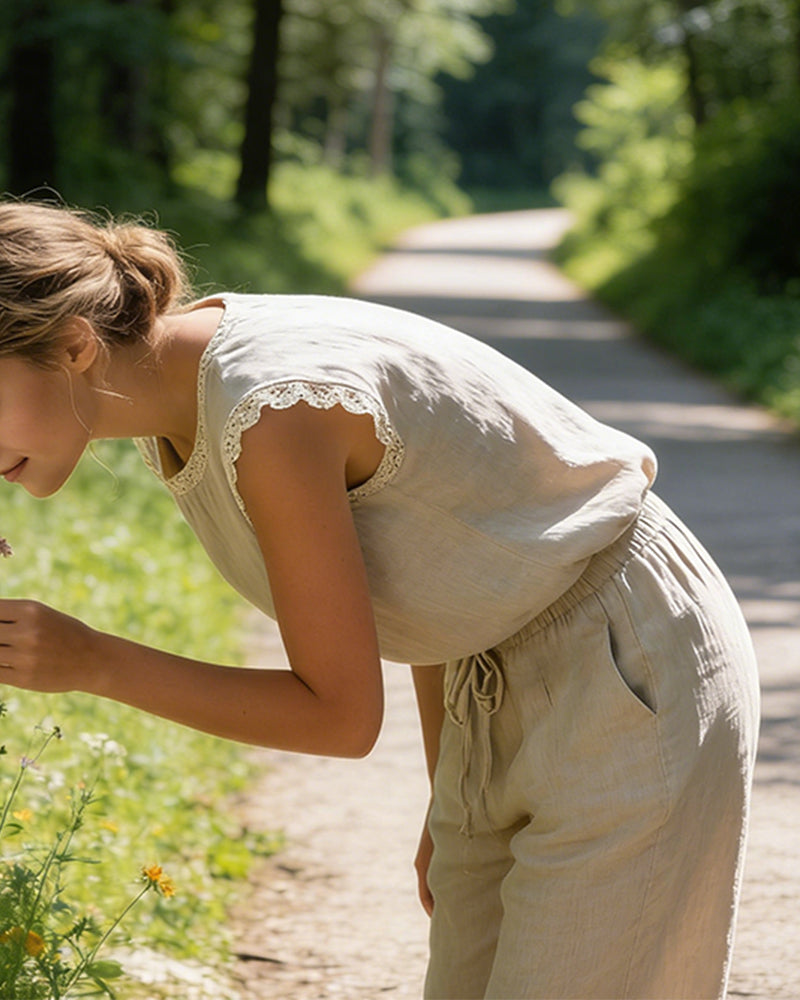 Women's Lace Trim Sleeveless T-shirt
