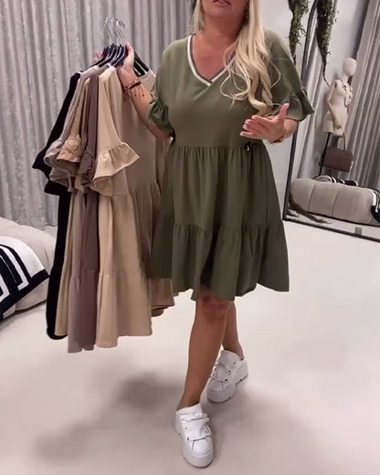 A-Linien-Kleid mit V-Ausschnitt und Rüschenärmeln