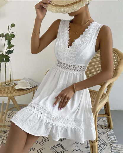 Solid Color Lace Backless Dress