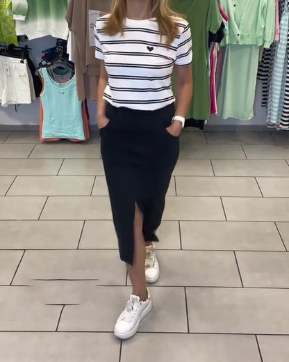 Completo gonna a righe con spacco e scollo tondo