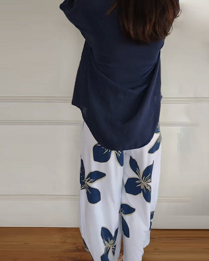 Lässiges Hosenset mit Rundhalsausschnitt und Print