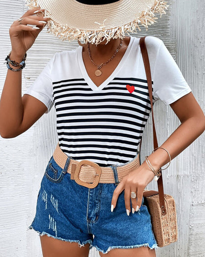 Gestreiftes All-Match-T-Shirt mit V-Ausschnitt