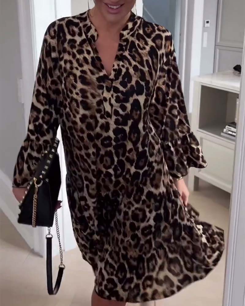 Leopard print bell sleeve elegant v neck dress