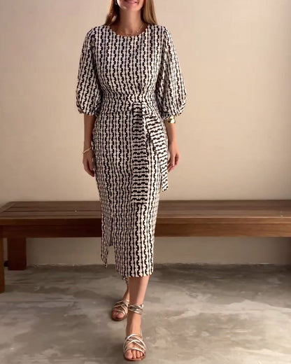 Kleid mit Puffärmeln und geometrischem Print