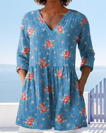 Lässiges bedrucktes T-Shirt mit V-Ausschnitt