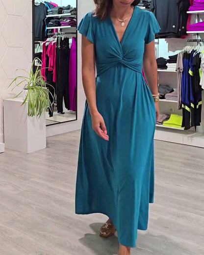 Kurzärmliges, einfarbiges, gedrehtes Temperamentkleid