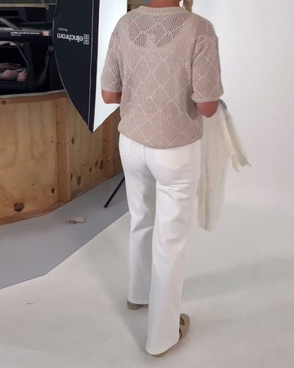 Rundhalspullover in Volltonfarbe mit Hohlsaum