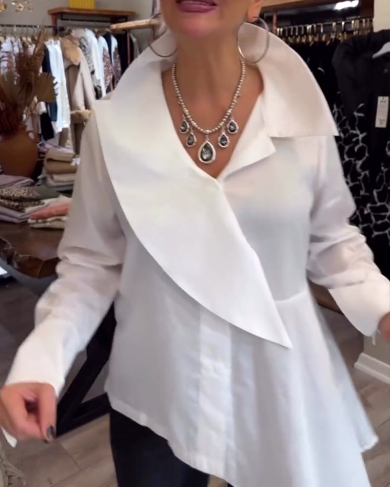 Chemise unie à revers irréguliers