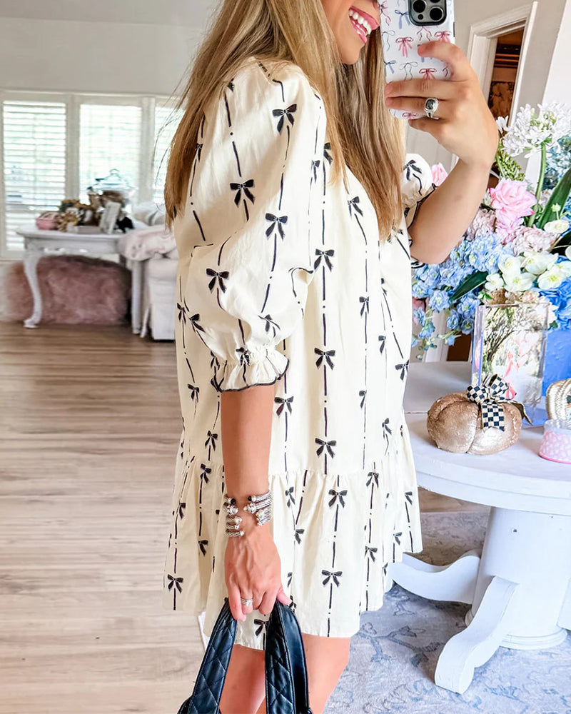 Kleid mit Rüschenärmeln und Schleife