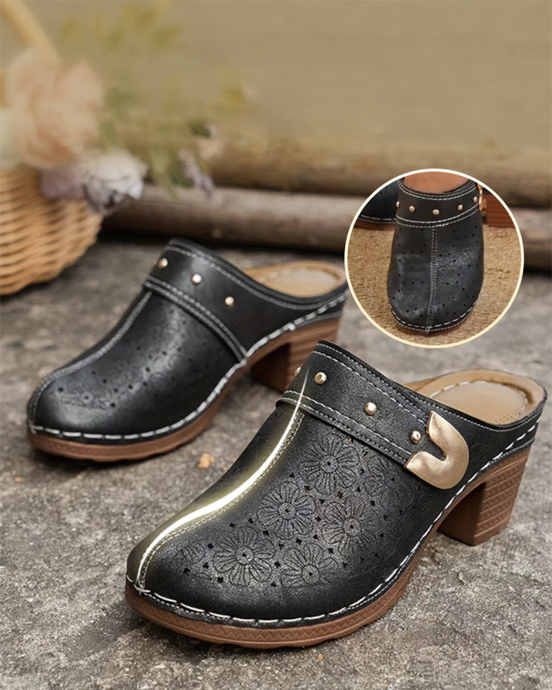 Slip-On-Sandalen mit bedeckter Zehenpartie und klobigem Absatz 