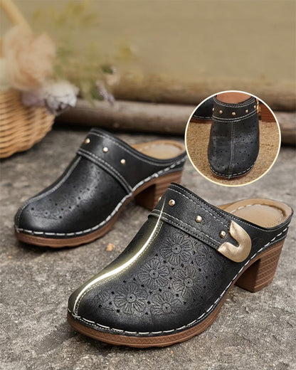 Slip-On-Sandalen mit bedeckter Zehenpartie und klobigem Absatz 