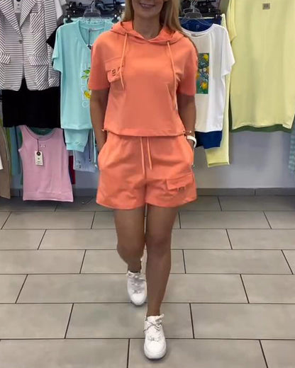 Sportliches Shorts-Set mit Kapuze und einfarbiger Farbe