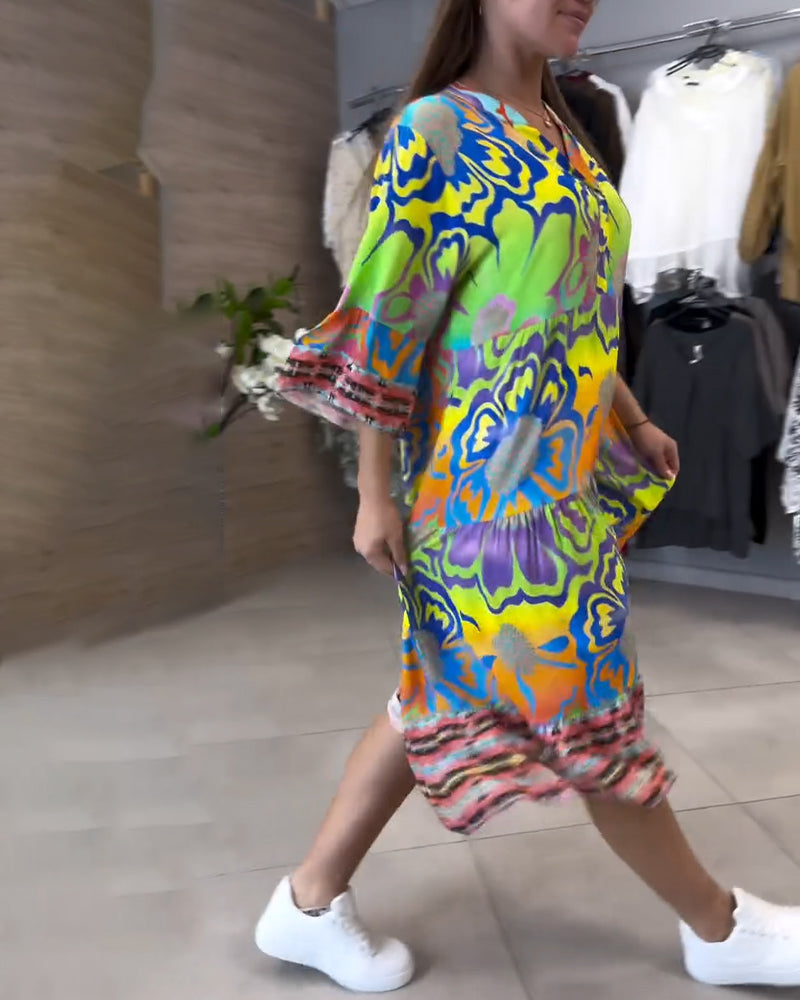 Lässiges Bohemian-Kleid mit V-Ausschnitt und Print