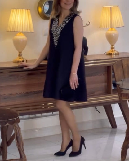 Lässiges Paillettenkleid mit V-Ausschnitt