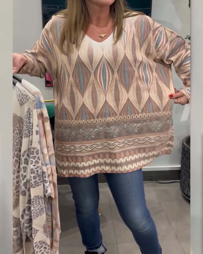 Geometric Diamond Print Long-Sleeved V-Neck Top