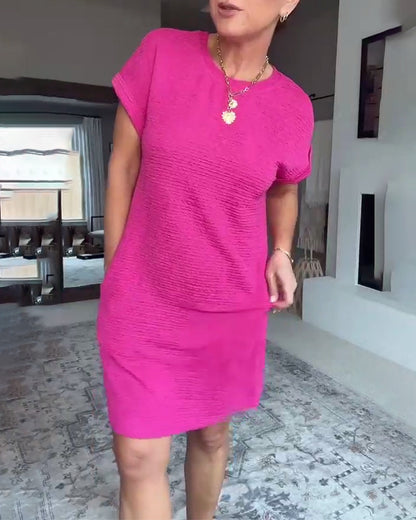 Lässiges Kurzarmkleid mit Rundhalsausschnitt