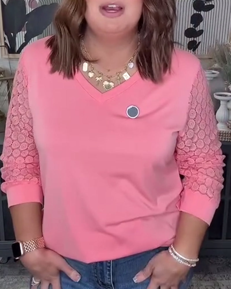 Camicetta con scollo a V e inserti in pizzo a maniche tre quarti