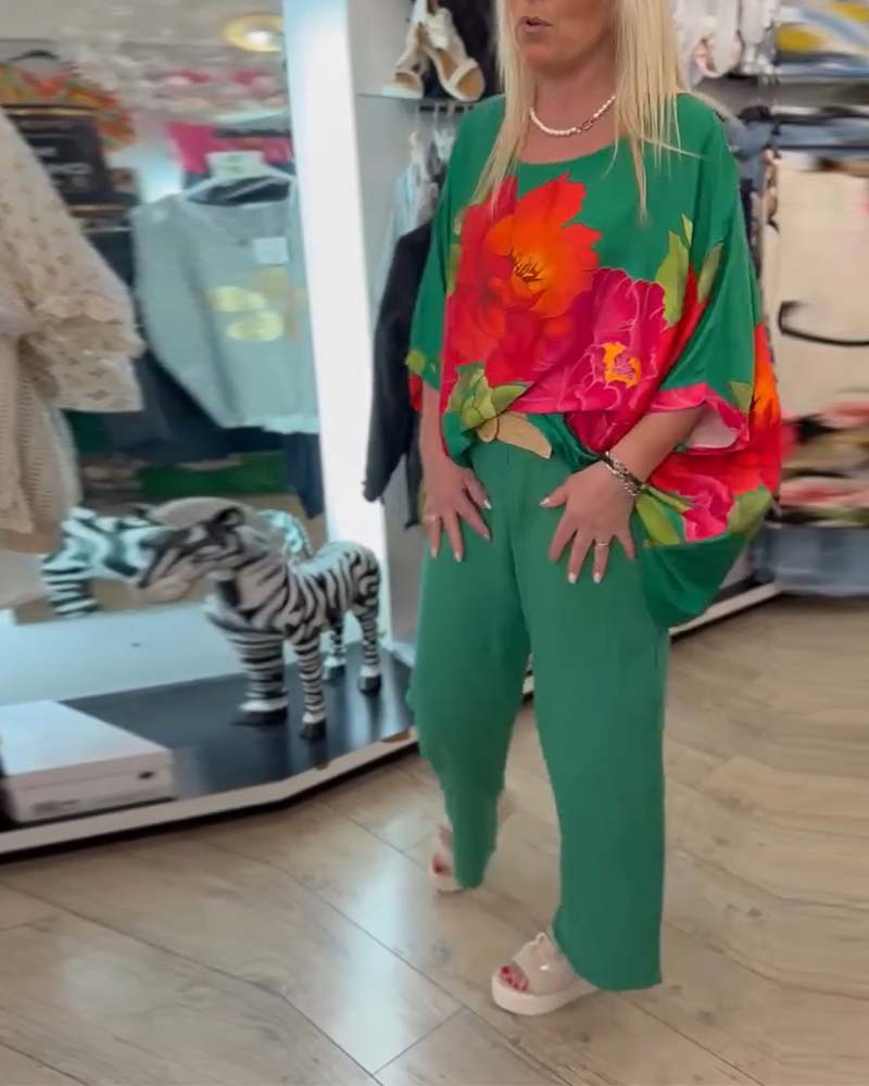 Bluse mit Fledermausärmeln und großem Blumendruck