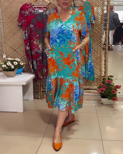 Kleid mit V-Ausschnitt und mehrfarbigem Farbverlaufsdruck