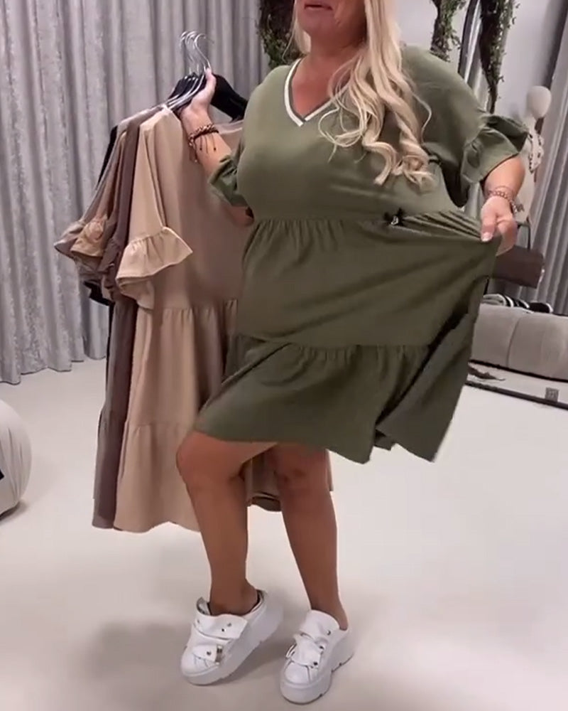 A-Linien-Kleid mit V-Ausschnitt und Rüschenärmeln