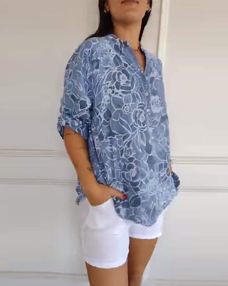 Bedruckte Bluse mit V-Ausschnitt und Button-Down-Kragen