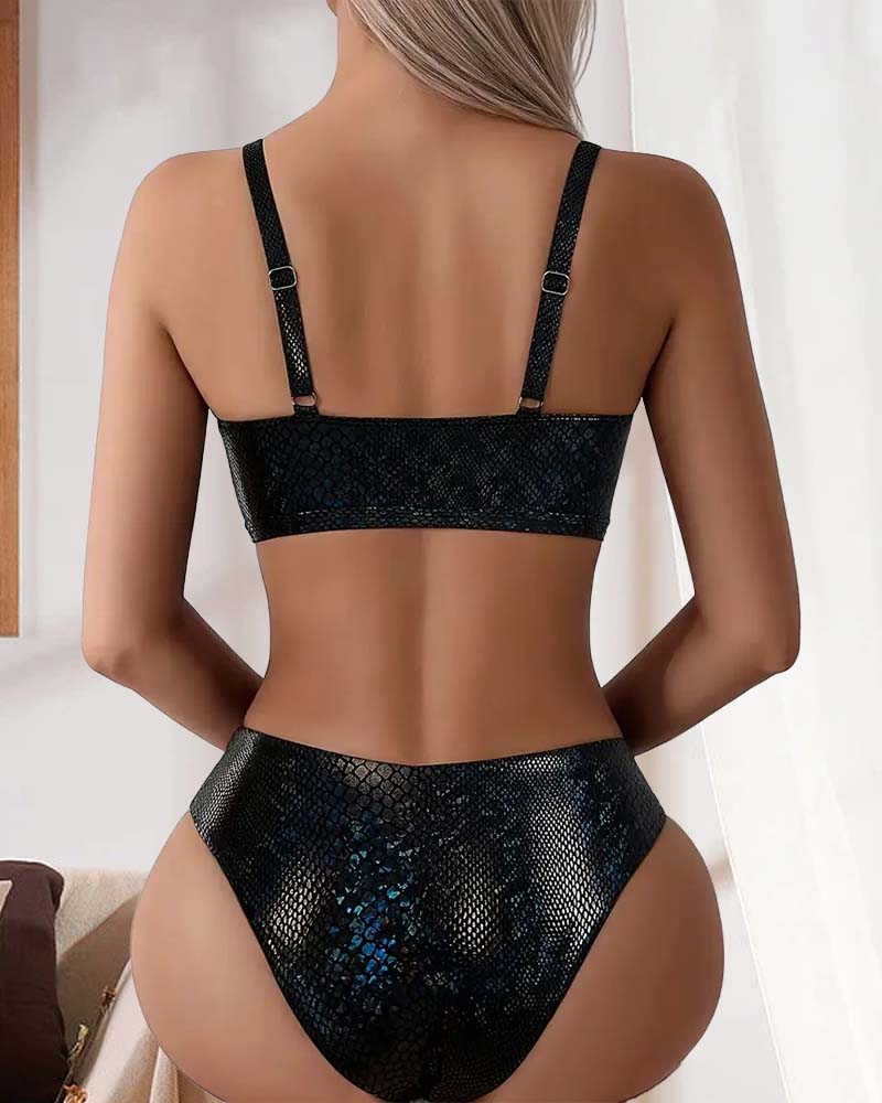 Triangel-Bikini mit hoher Taille und Brustschnürung im Schlangenmuster