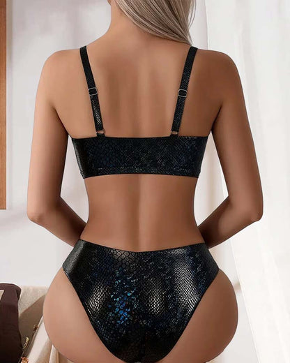 Triangel-Bikini mit hoher Taille und Brustschnürung im Schlangenmuster