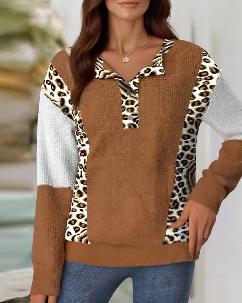 Sweatshirt mit Leopardenmuster in Kontrastfarbe