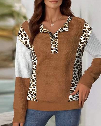 Sweatshirt mit Leopardenmuster in Kontrastfarbe