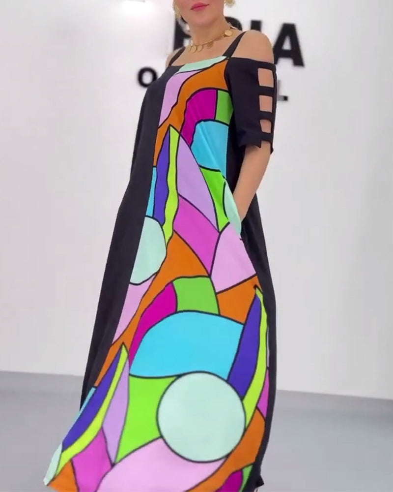 Lockeres Kleid mit schulterfreiem Kontrastdruck