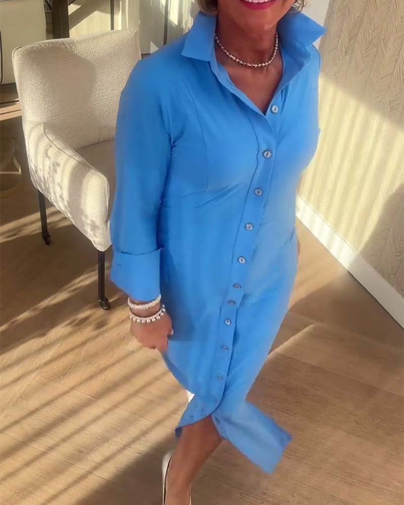 Modisches Kleid mit schmaler Passform