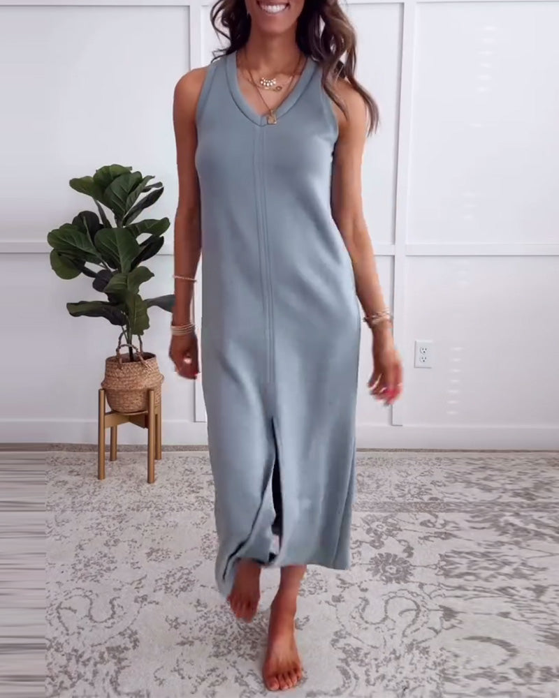 Ärmelloses, tailliertes Kleid mit V-Ausschnitt